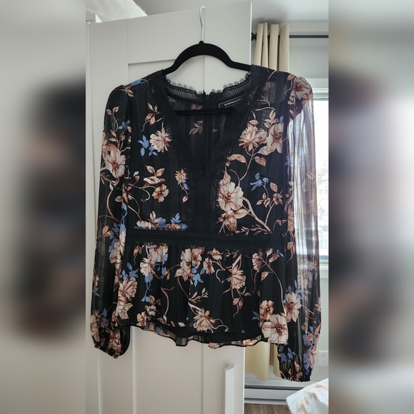 2 FOR 15$:  silky blouses - Picture 3 of 6